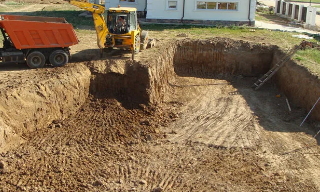 Рытье котлованов под фундамент в ельце – цена от 2639 руб. за м3 | 2Землекопа-Елц