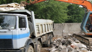Вывоз строительного мусора с участка в ельце недорого от 1584 руб. | 2Землекопа-Елц